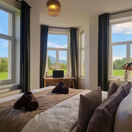 Luxus - Perfekt Fuer Familien & Gruppen - Zentrale Lage & Parkplatz