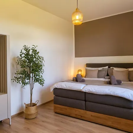 Luxus - Perfekt Fuer Familien & Gruppen - Zentrale Lage & Parkplatz Appartamento *