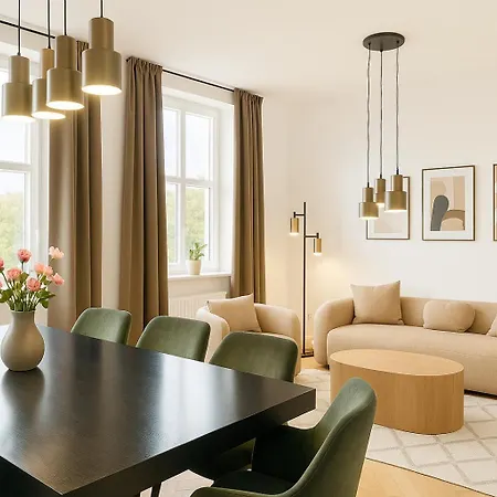 Luxus - Perfekt Fuer Familien & Gruppen - Zentrale Lage & Parkplatz *