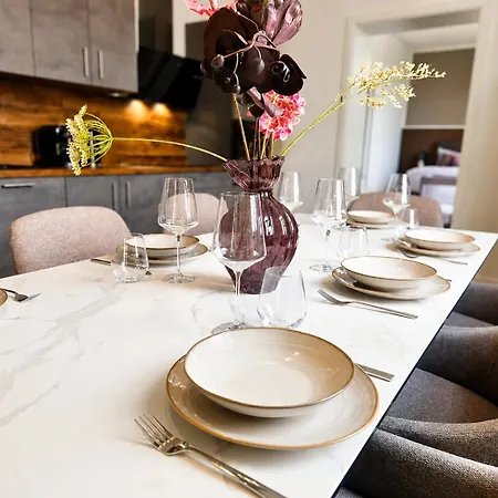 Feelgood Premium Gruppenapartments Fuer Familien & Freundesgruppen - Urlaub Im Kurort In Zentraler Lage Deutschlands شقة