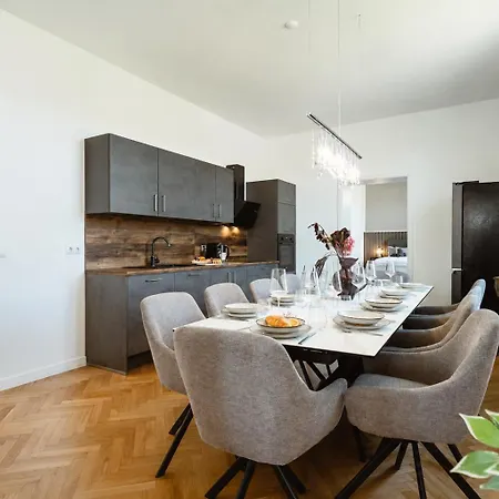 Feelgood Premium Gruppenapartments Fuer Familien & Freundesgruppen - Urlaub Im Kurort In Zentraler Lage Deutschlands *