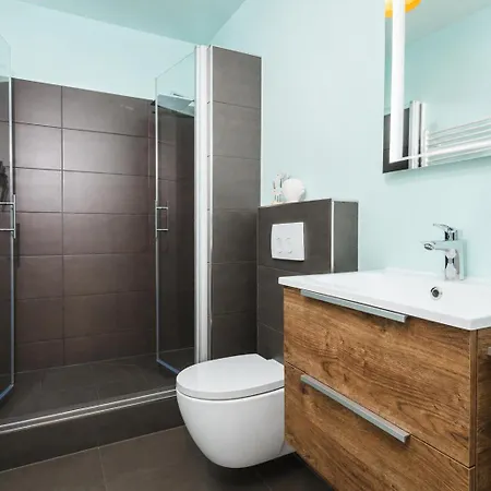Feelgood Premium Gruppenapartments Fuer Familien & Freundesgruppen - Urlaub Im Kurort In Zentraler Lage Deutschlands باد سودين أليندورف