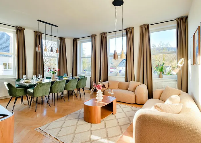 Luxus - Perfekt Fuer Familien & Gruppen - Zentrale Lage & Parkplatz