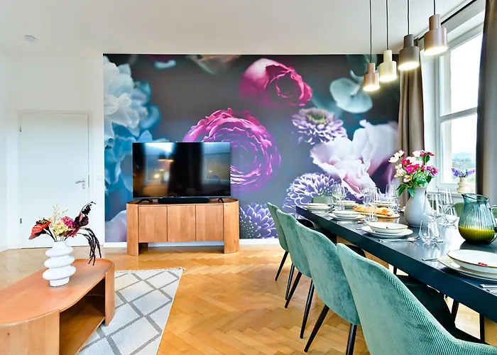 Luxus - Perfekt Fuer Familien & Gruppen - Zentrale Lage & Parkplatz *