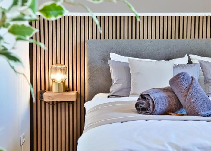 Luxus - Perfekt Fuer Familien & Gruppen - Zentrale Lage & Parkplatz