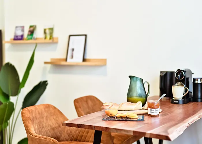 Luxus - Perfekt Fuer Familien & Gruppen - Zentrale Lage & Parkplatz Apartman *